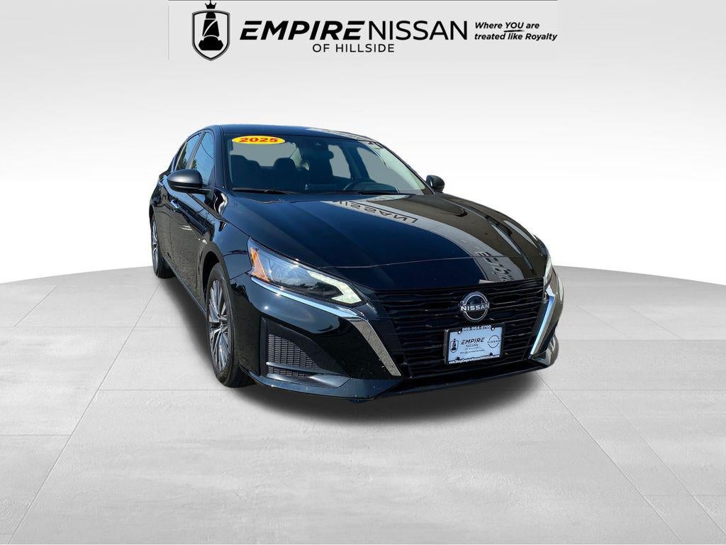 2025 Nissan Altima 2.5 SV in Super Black — front three-quarter view