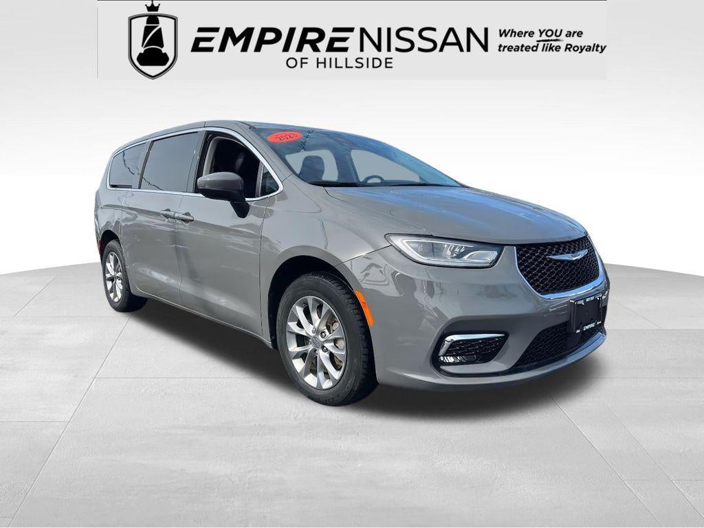 2023 Chrysler Pacifica Touring L AWD in Ceramic Gray Clearcoat — front three-quarter view