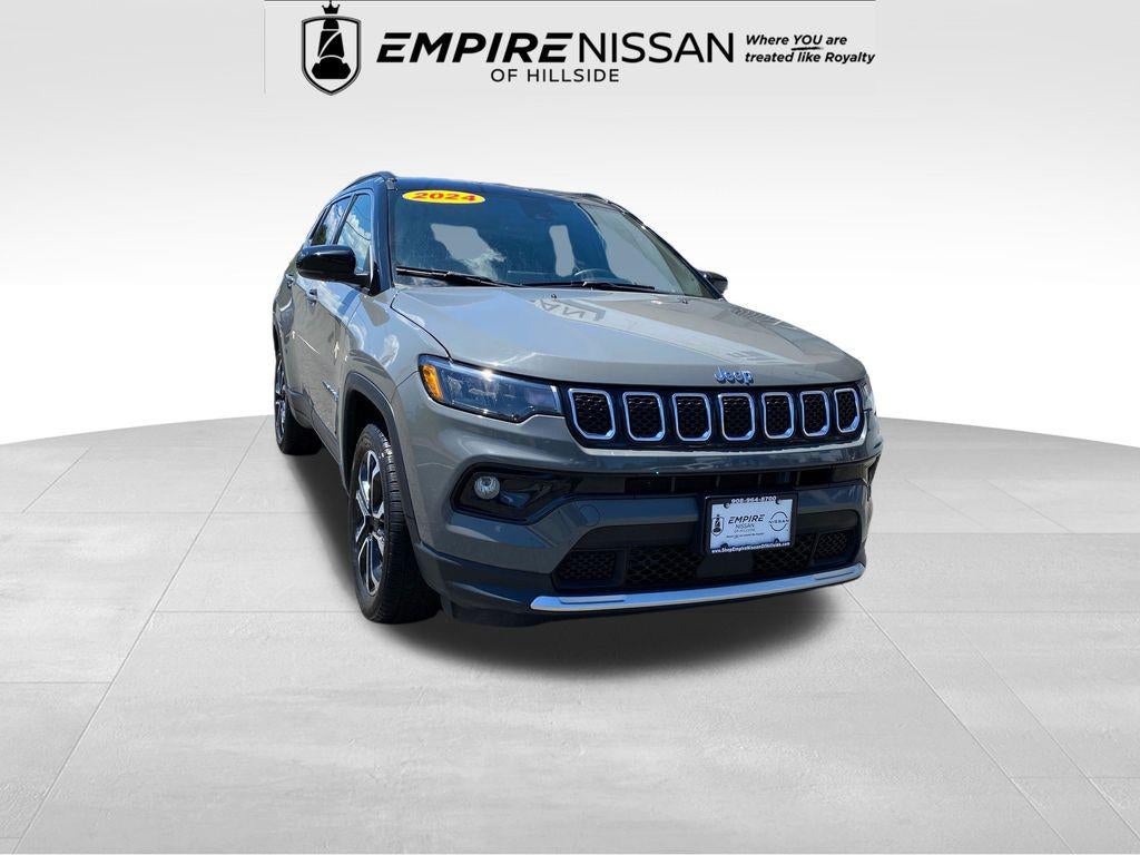 2024 Jeep Compass Limited 4x4 in Sting-Gray Clearcoat — front three-quarter view